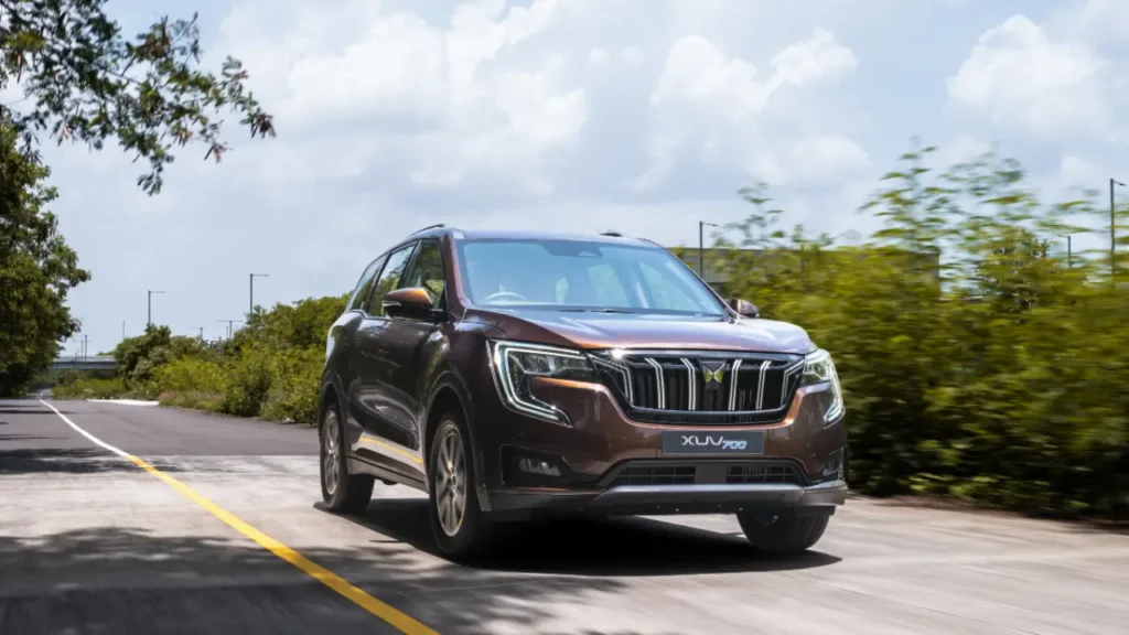 Mahindra XUV 700 price cut up to to 2 lakhs